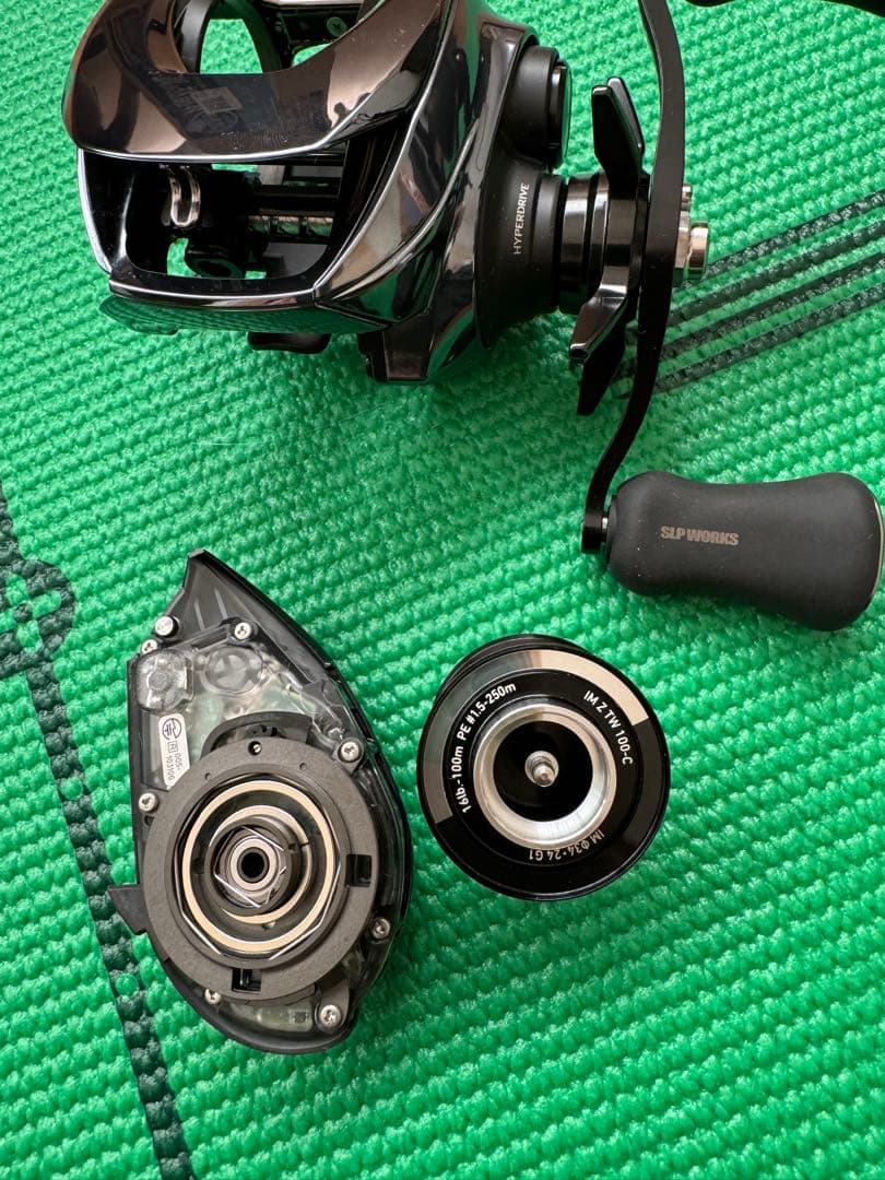 ダイワ ベイトリール 25IM Z TW 100XHL-C (左) アベイル