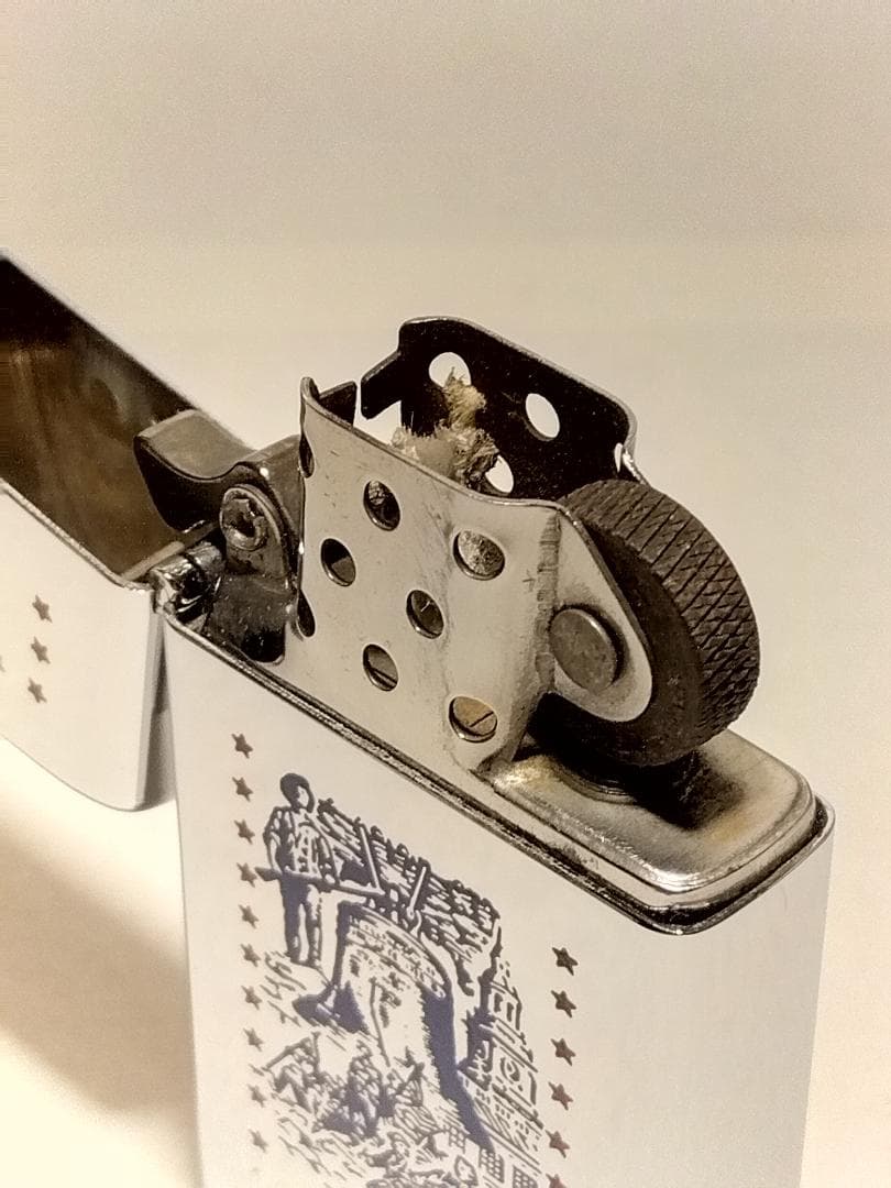 ZIPPO　ヴィンテージ　７５年　スリム　　　　　　　　アメリカ建国２００年記念