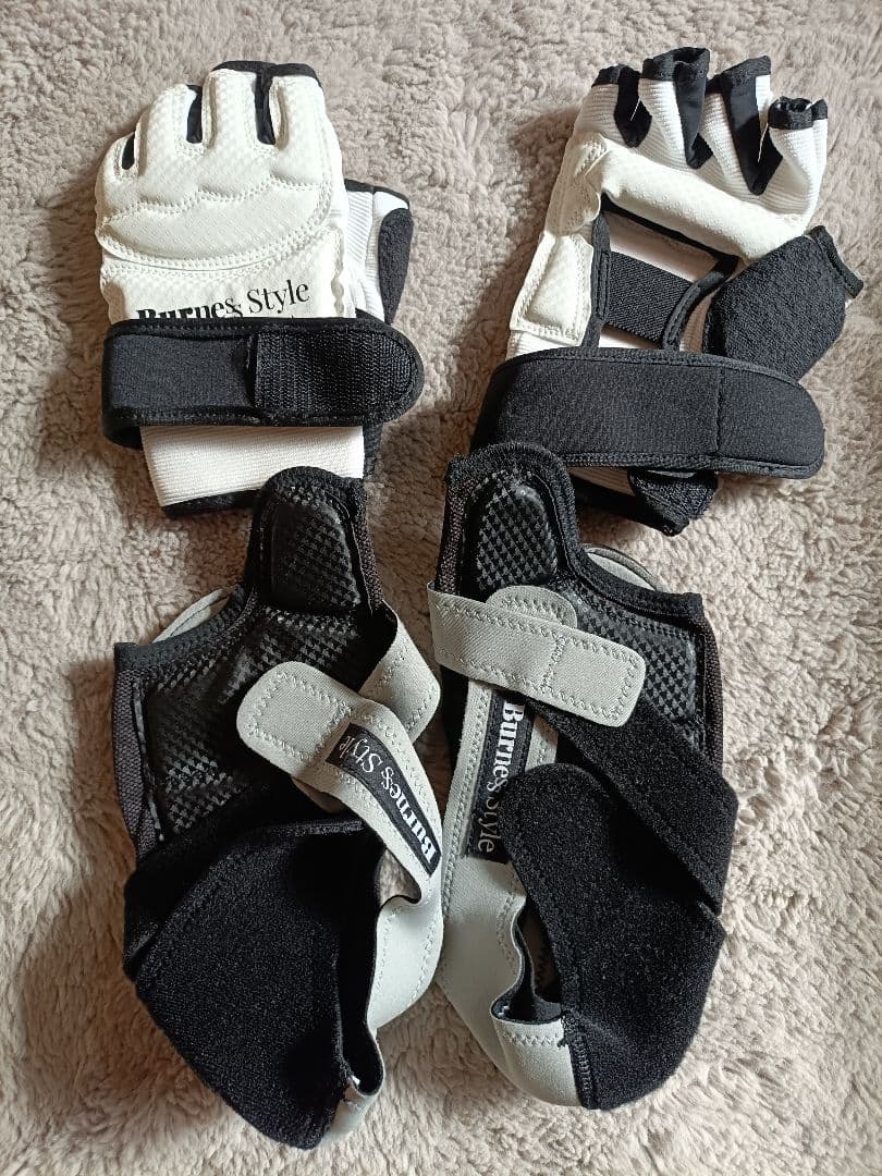 Burnes Style トレーニンググローブシューズ