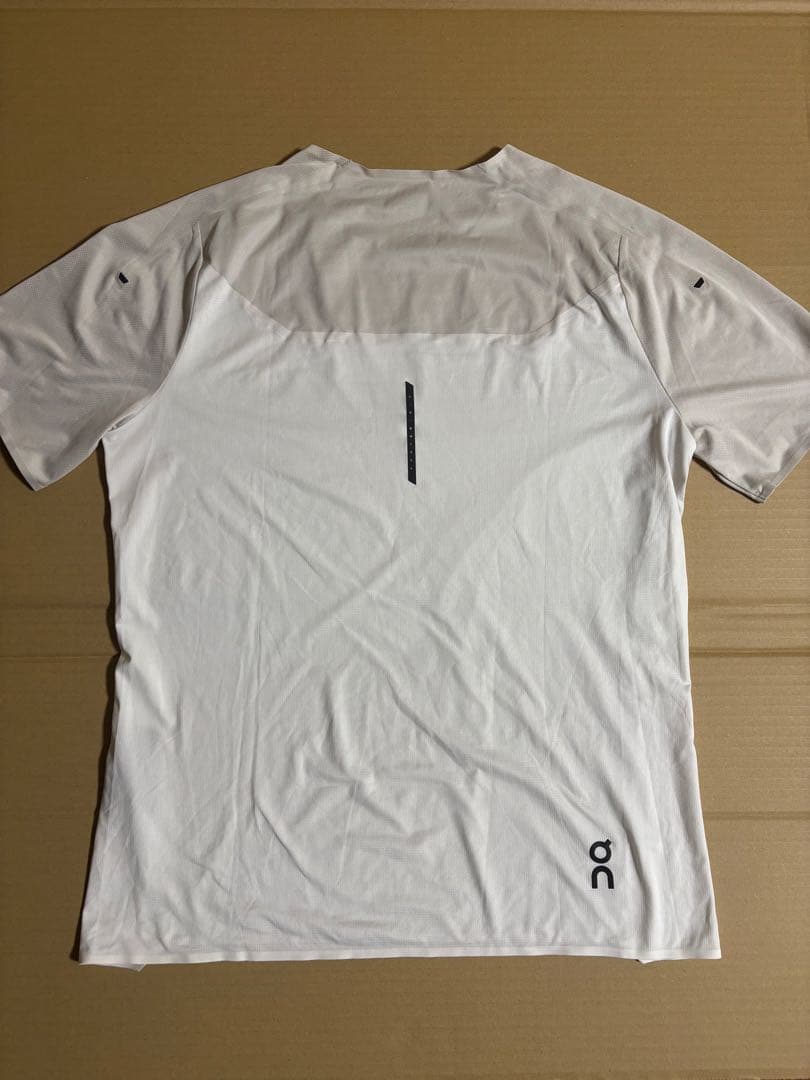 【激アツ】On ランニング 超軽量 Tシャツ 2着セット