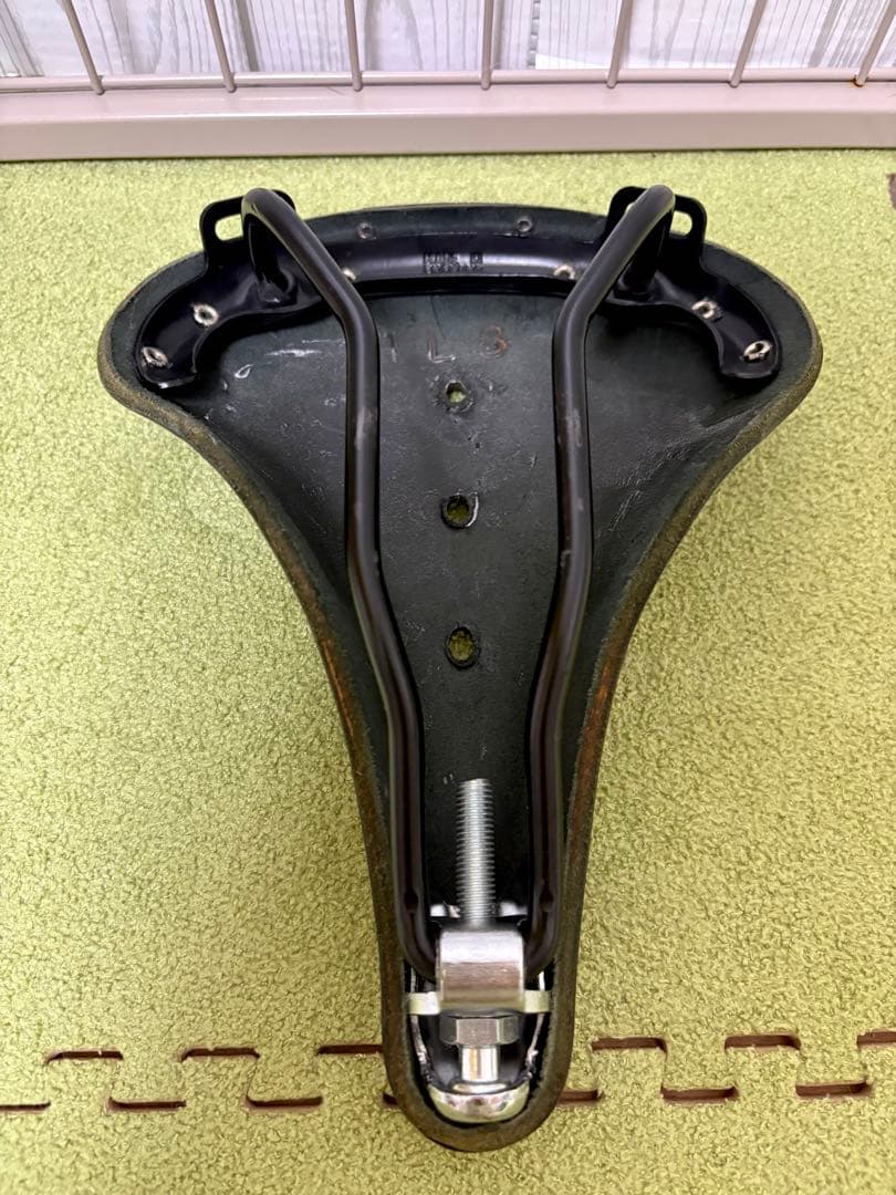 BROOKS B17 SHORT サドル