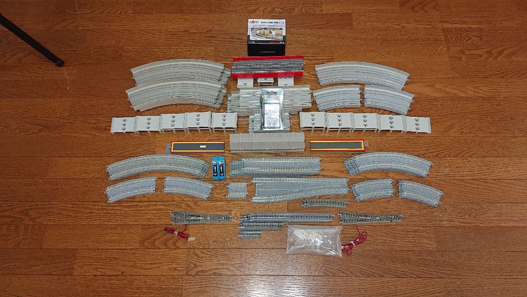 KATO製品 立体交差 複線レイアウト(片渡りポイント・島式ホーム)①