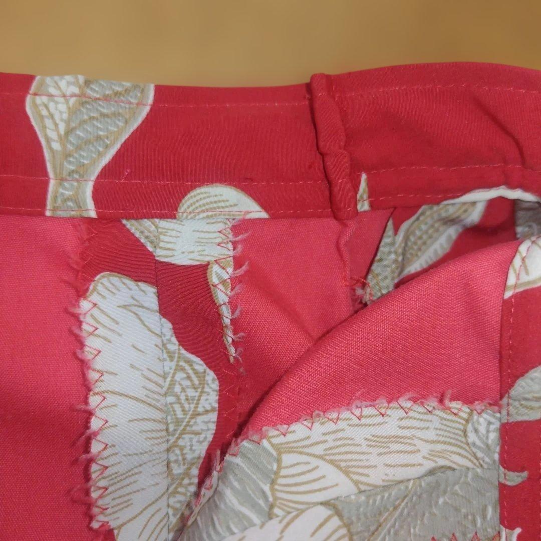 赤といぶし金の花柄ファルダ