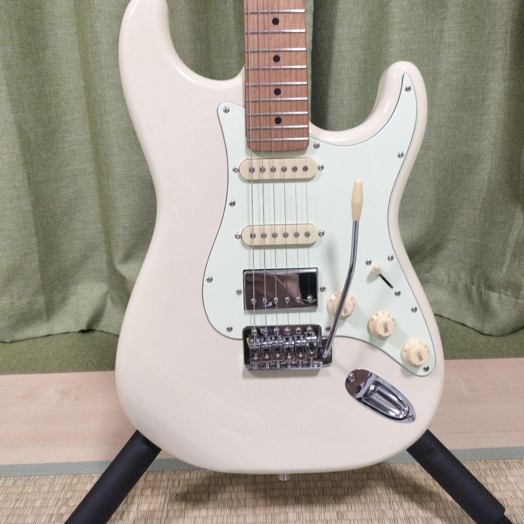 Bacchus Universe Series BST-2 ホワイトエレキギター