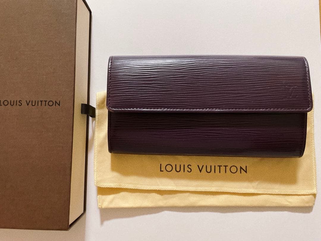 【美品】ルイヴィトン　財布　エピ サラ ポルトフォイユ・サラ 長財布
