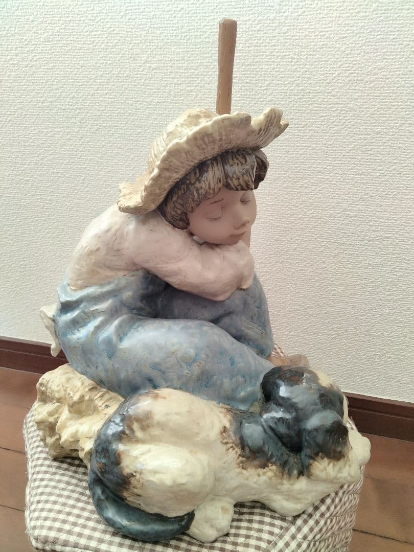 リヤドロ　少年と犬