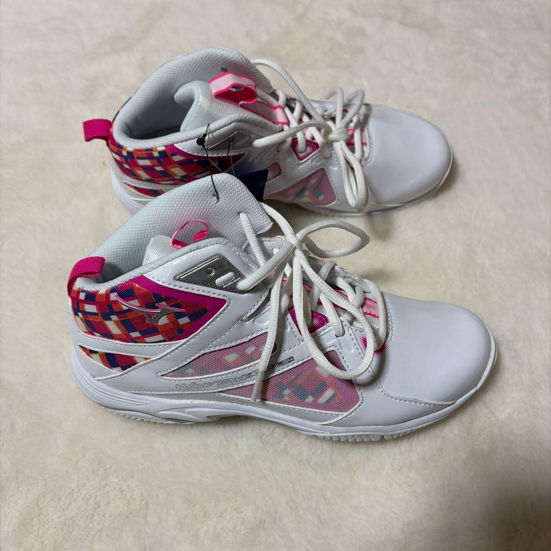 定価税込16500円！ミズノ　ウェーブダイバーズLG4 Ltd 24.5㌢新品