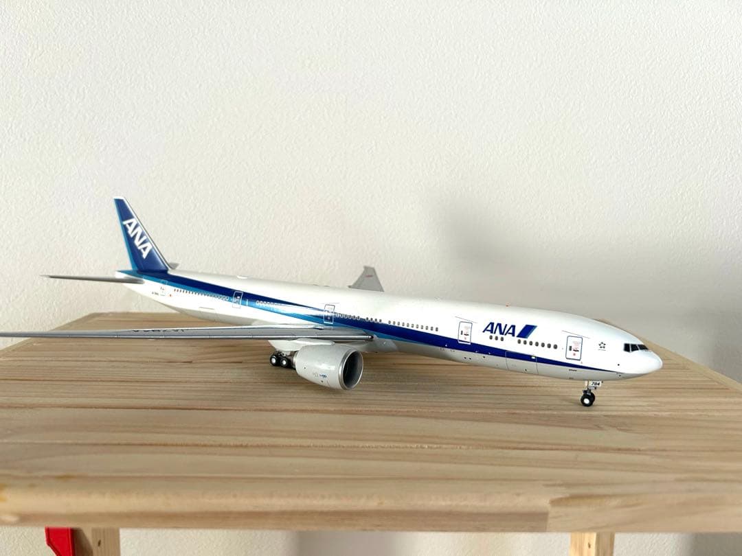 週末値下げ！ ANA B777-300ER （1/200）