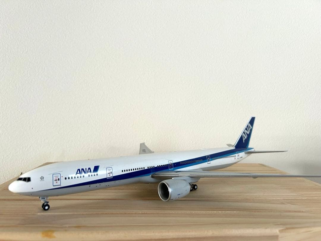 週末値下げ！ ANA B777-300ER （1/200）