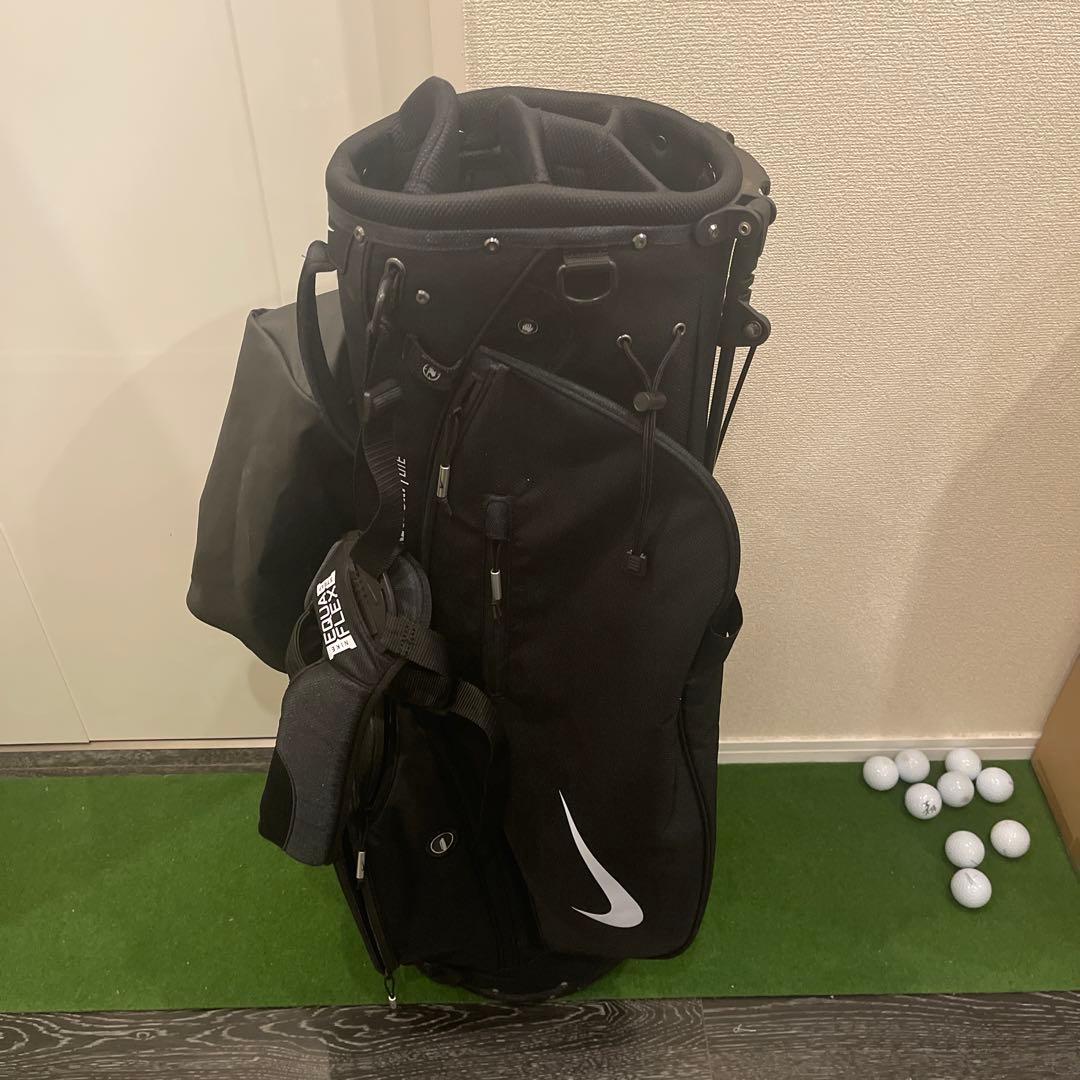 Nike ブラック スタンド式キャディバッグ