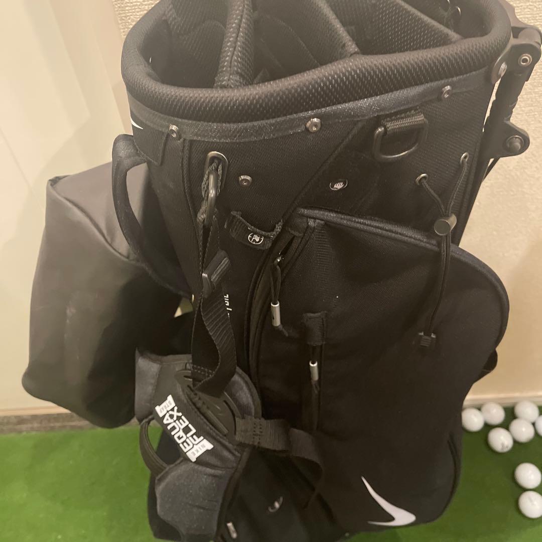 Nike ブラック スタンド式キャディバッグ