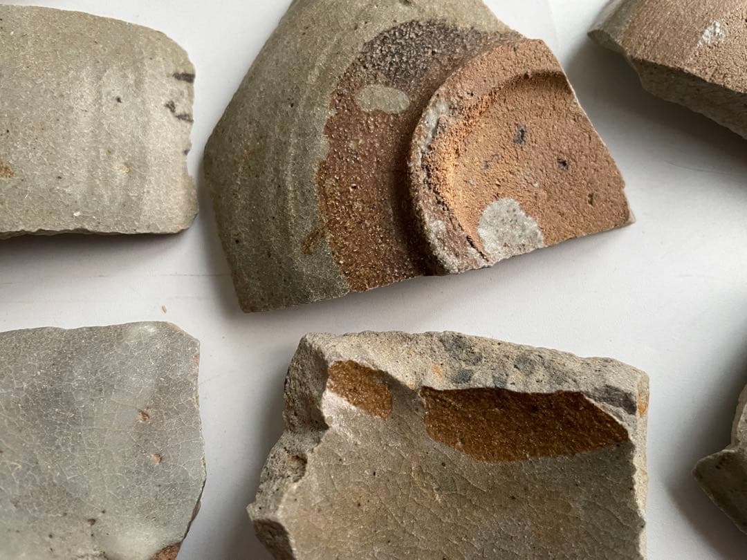 骨董　アンティーク　古唐津　絵唐津　陶片残欠　皿　向付　桃山　古陶磁　発掘　出土