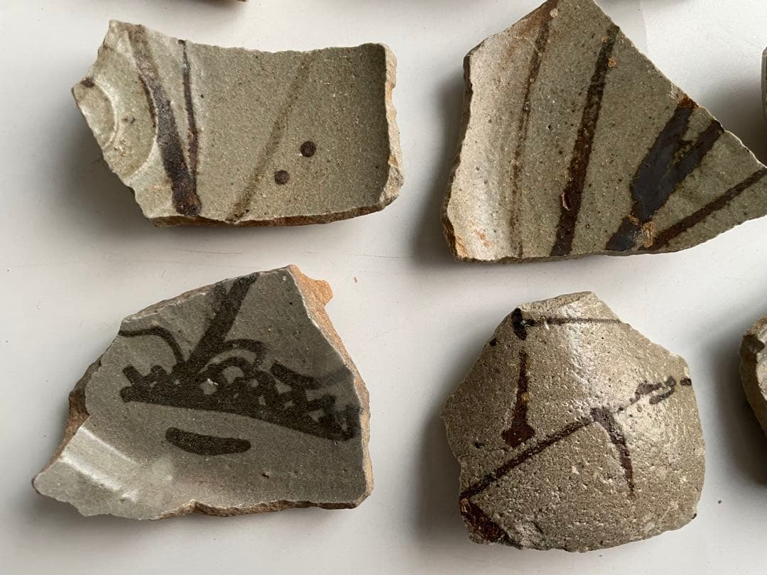 骨董　アンティーク　古唐津　絵唐津　陶片残欠　皿　向付　桃山　古陶磁　発掘　出土