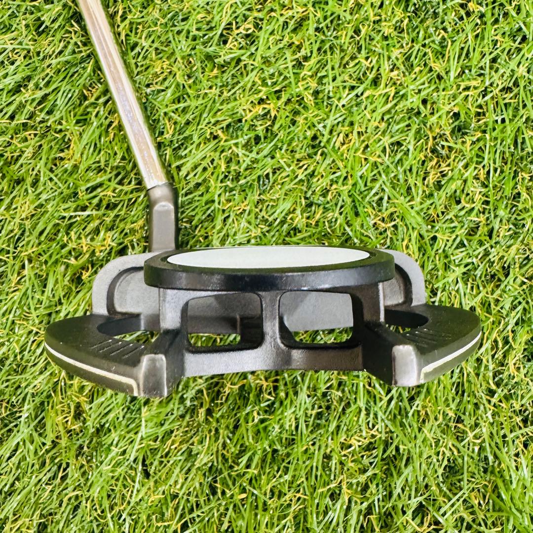 ODYSSEY O WORKS BLACK 2-BALL FANG S パター