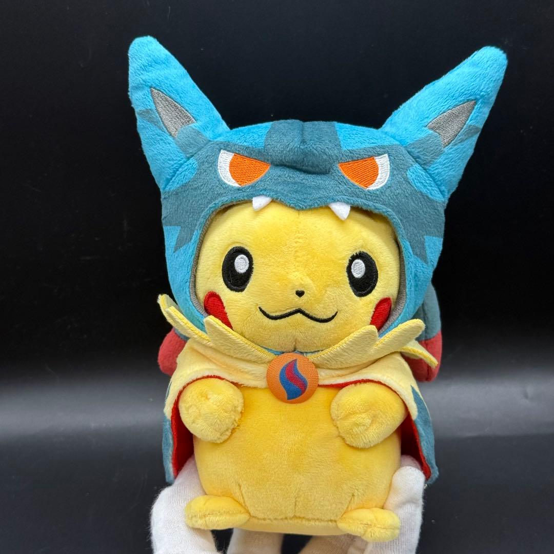 極美品 メガルカリオのポンチョを着たピカチュウ