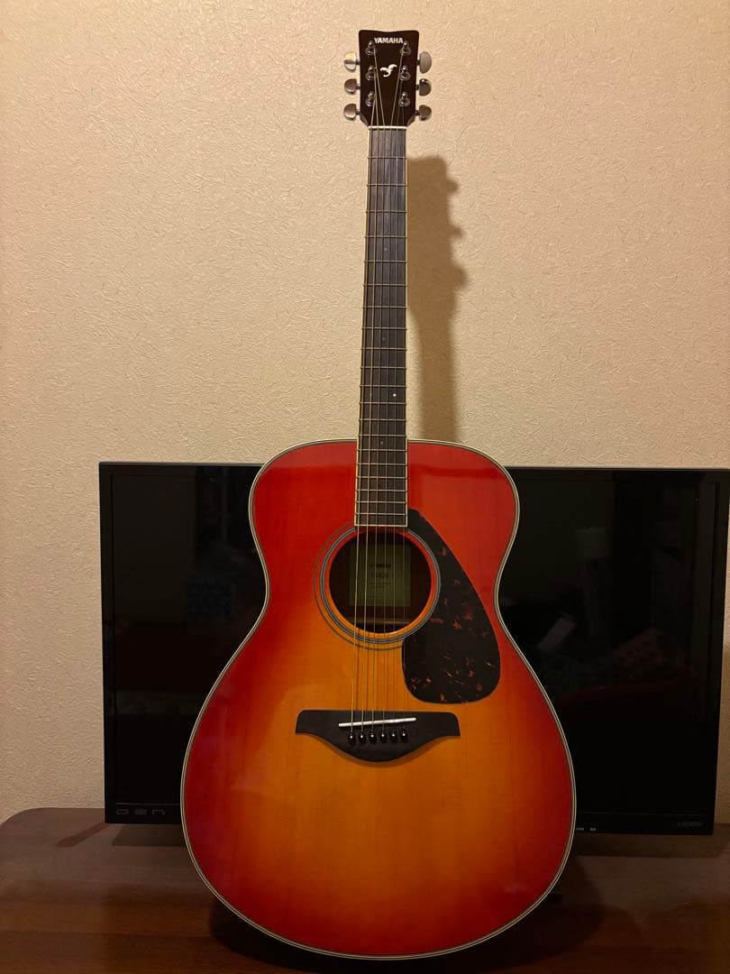 anna、YAMAHA FS820 アコースティックギター