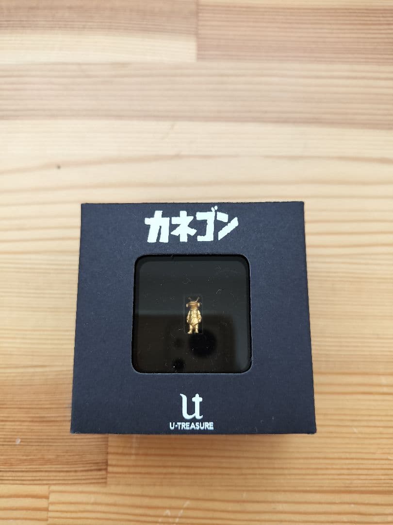 カネゴン 純金 フィギュア 限定500体