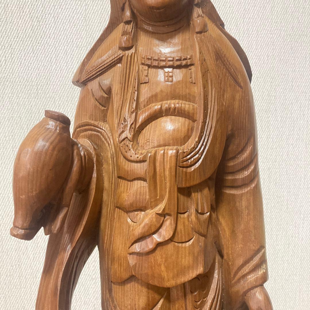 木彫り観音像（約90センチ）