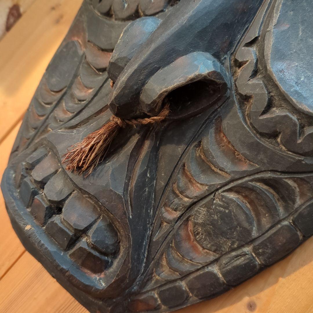 アンティーク　パプアニューギニアの木製マスク　長さ62センチ貝殻目