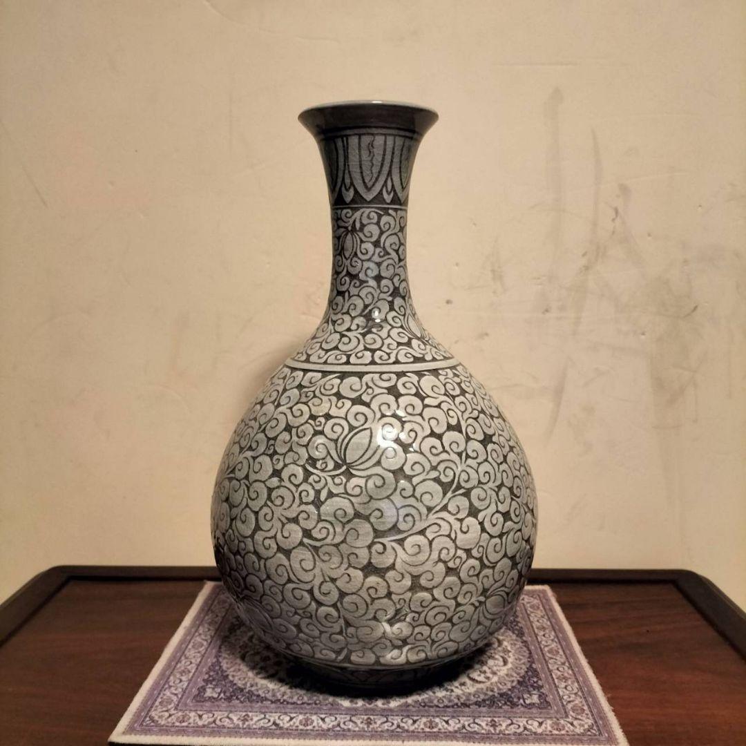 朝鮮美術　高麗　粉青沙器　三島牡丹唐草模様　花瓶