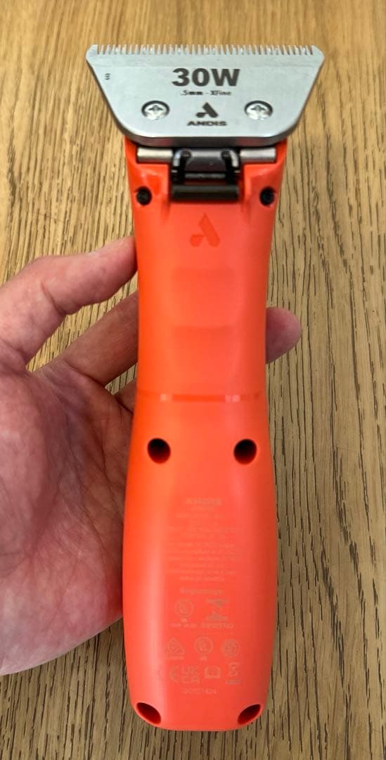 Andis Professional eMerge Clipper海外モデル