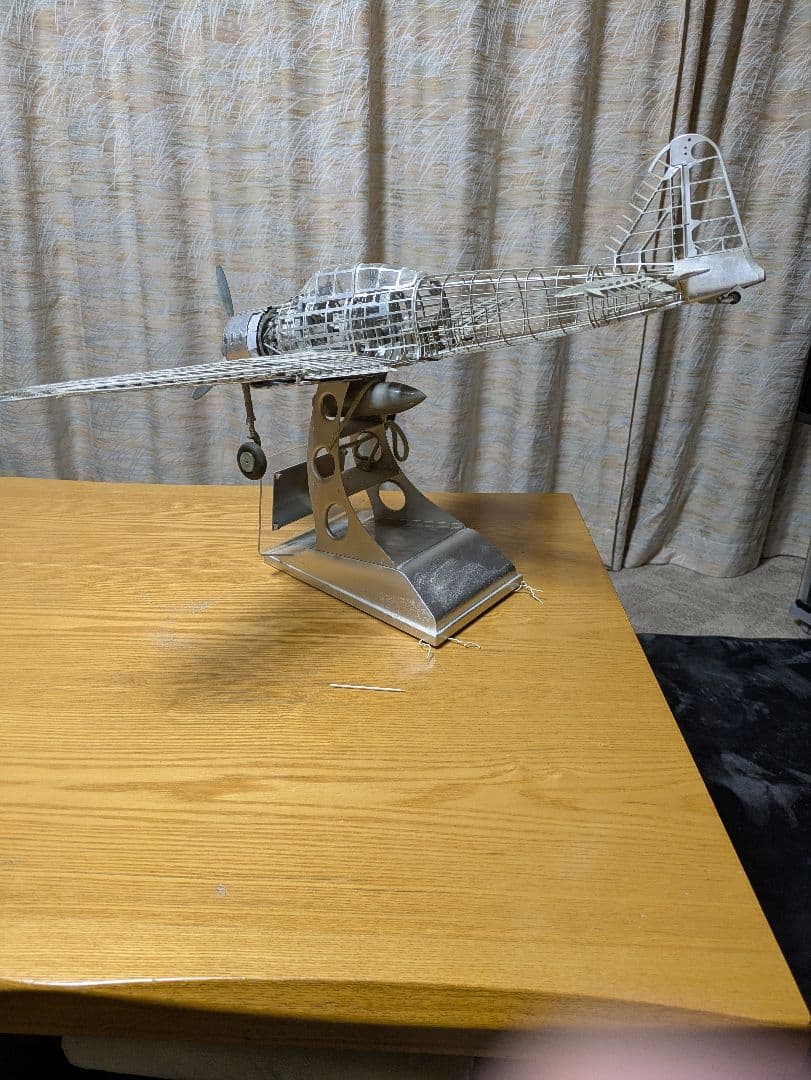 デカい！　デアゴスティーニ　零戦　骨組み完成品