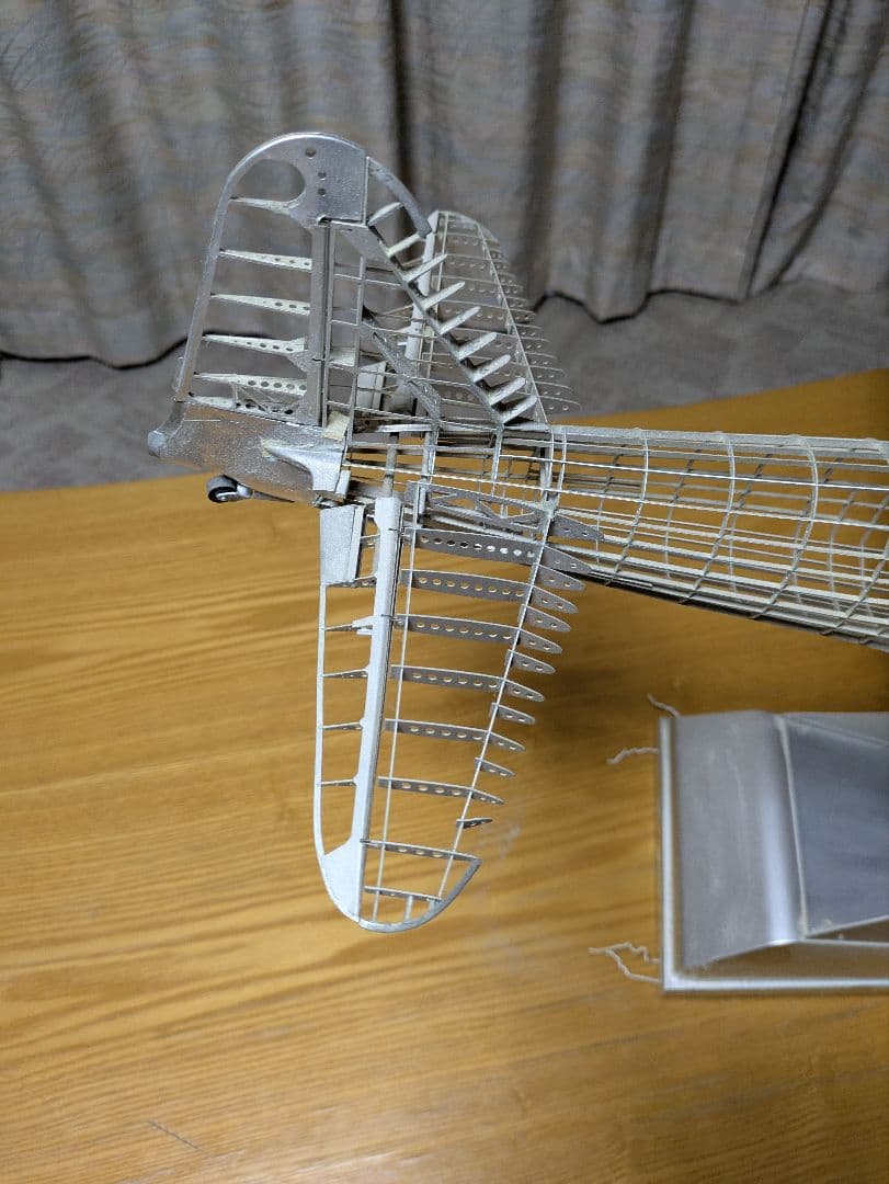 デカい！　デアゴスティーニ　零戦　骨組み完成品