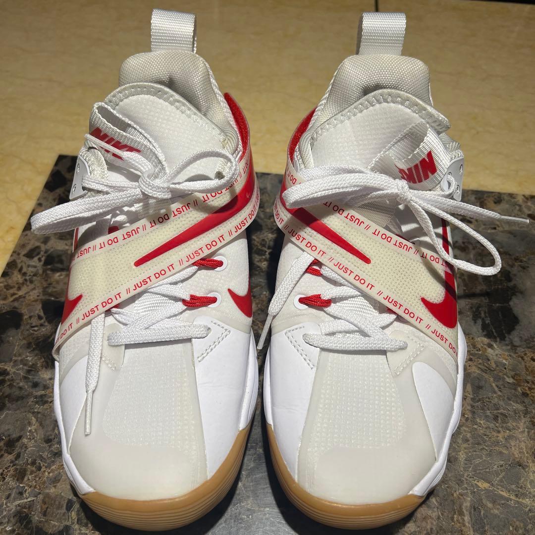 Nike バレーボールシューズ ホワイト/レッド　未入荷モデル