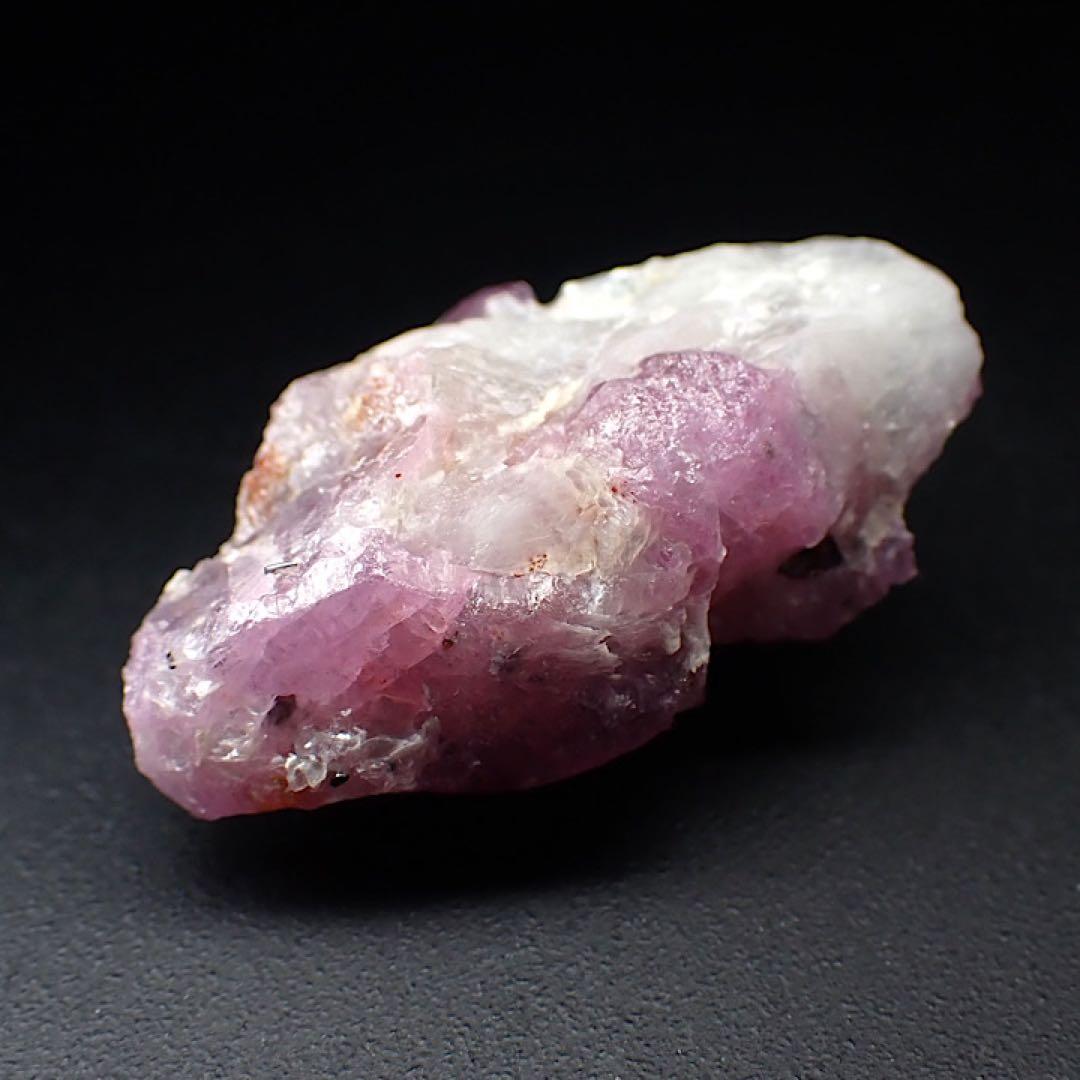 【パキスタン/カシミール/バタクンディ産】サファイア原石