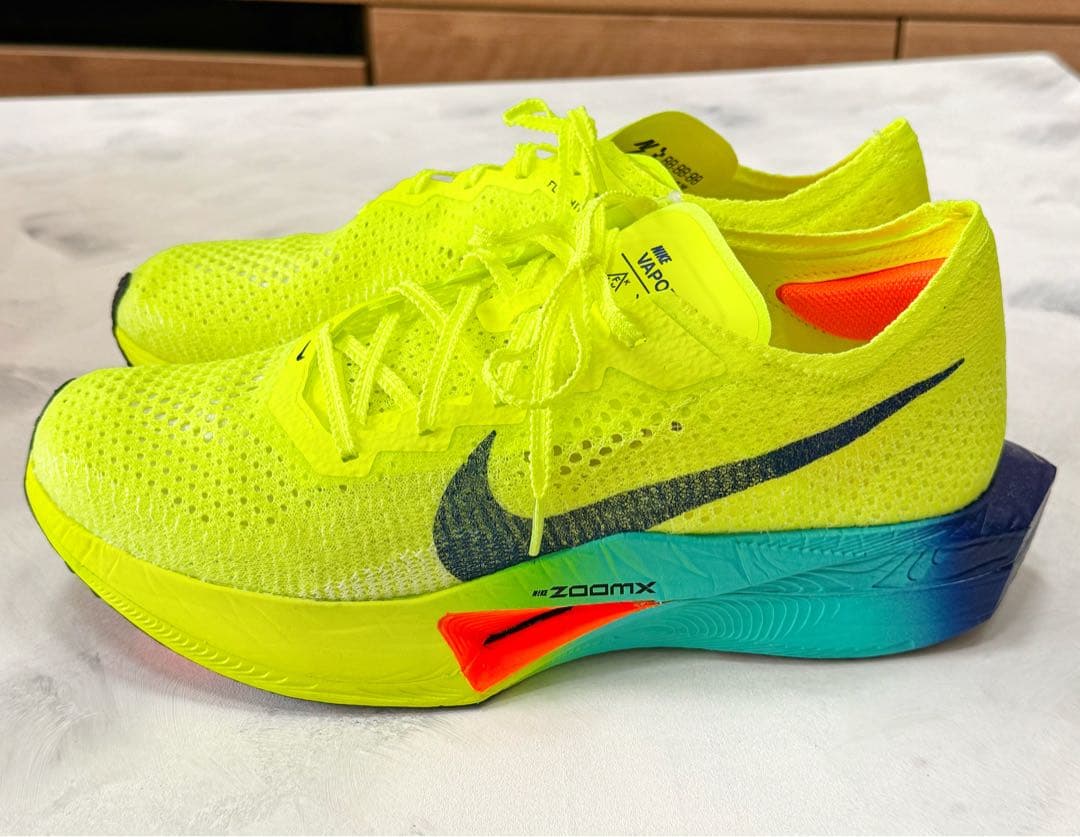 【新品未使用】ナイキ NIKE ヴェイパーフライ3 28.0cm ボルト