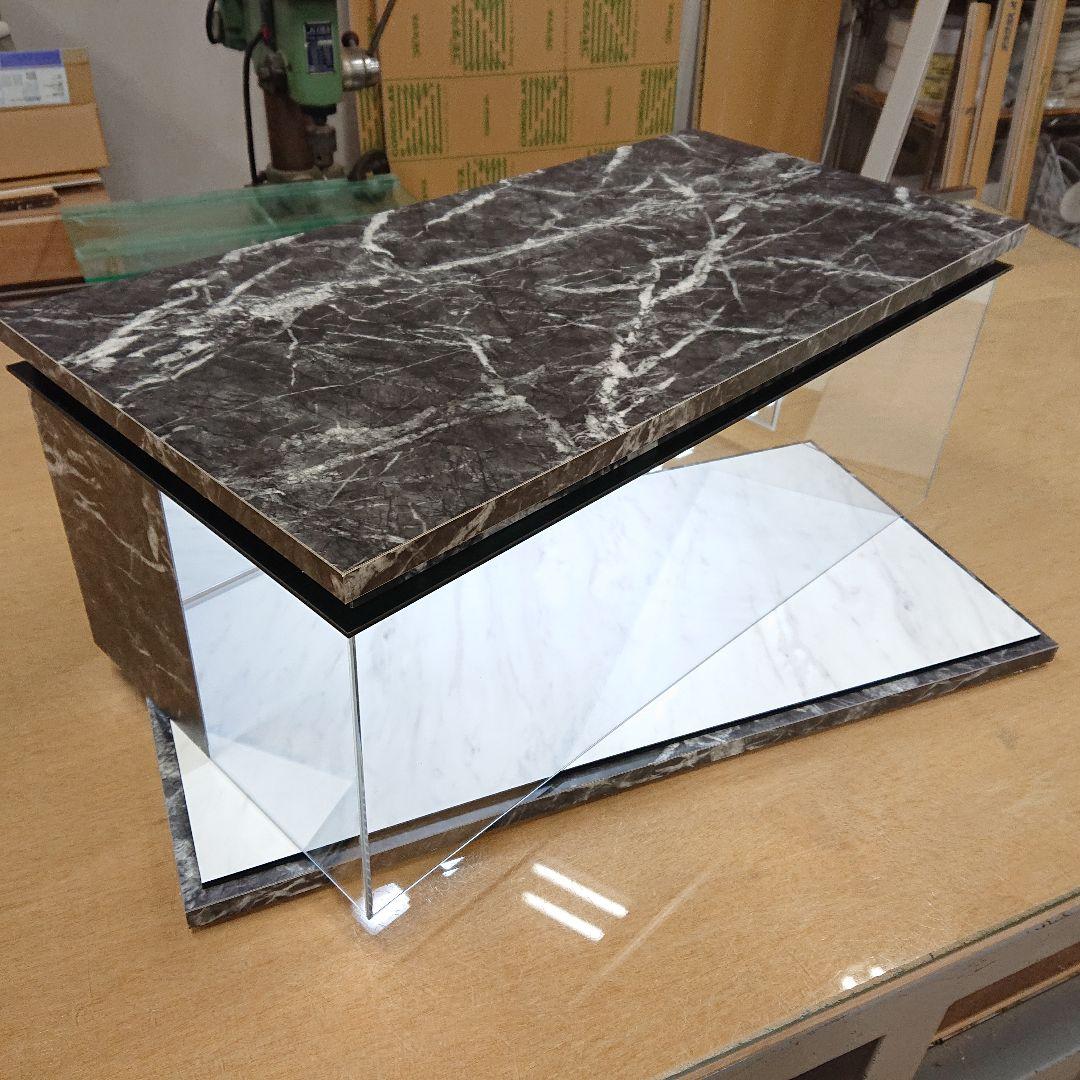 紫様　アクリルショーケース　黒大理石仕様