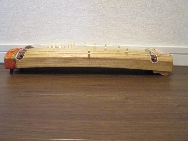 美品　 希少　逸品　ミニ琴　お琴　琴　13弦　和楽器 　弦楽器　箏　短琴　琴柱