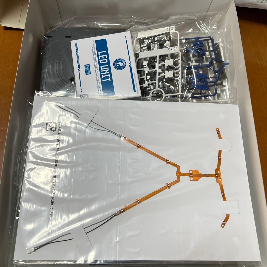 新品未使用　RG1/144　ガンダムベース限定　ユニコーンガンダム　LED