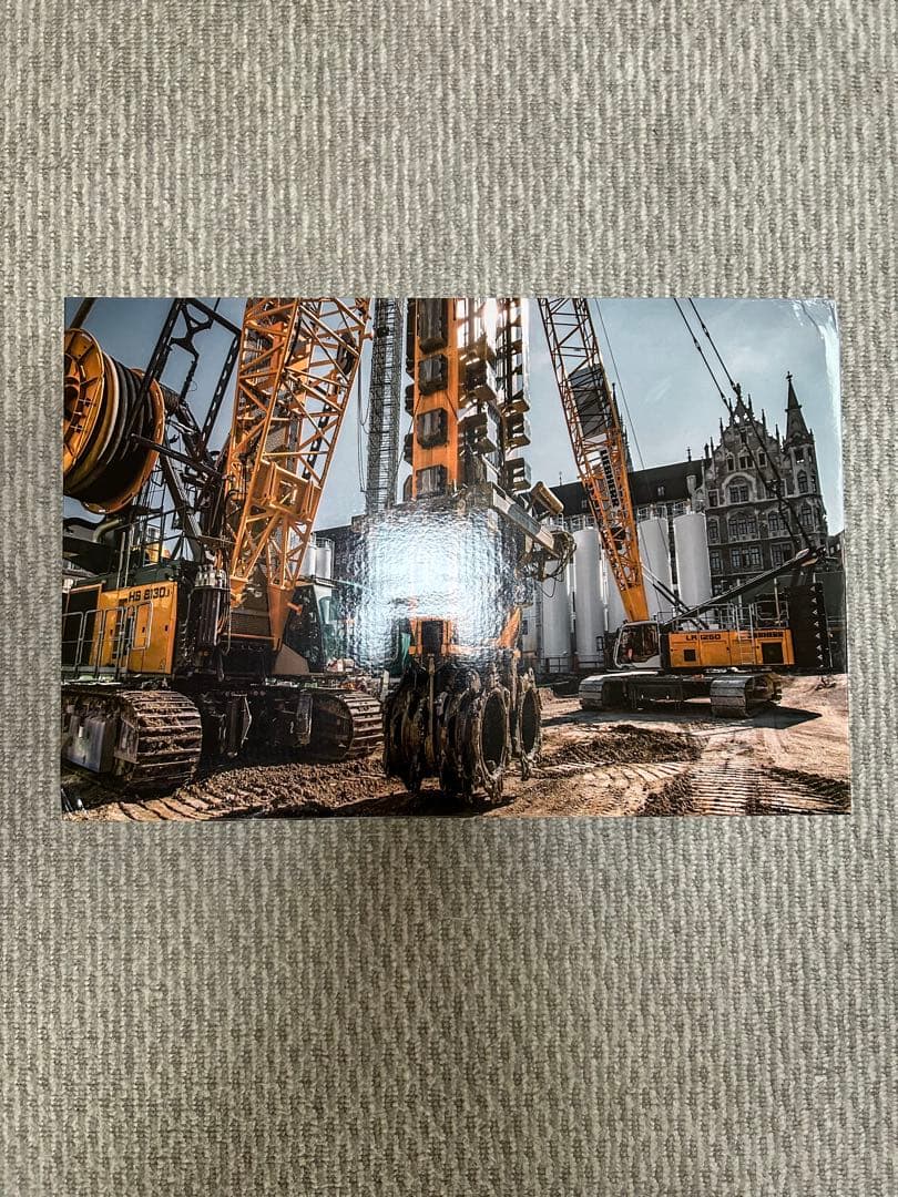 Liebherr HS8130.1 クローラークレーン / NZG 1/50