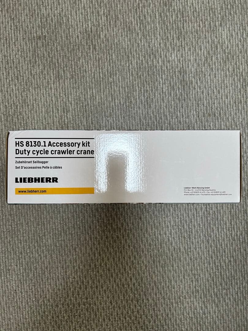 Liebherr HS8130.1 クローラークレーン / NZG 1/50