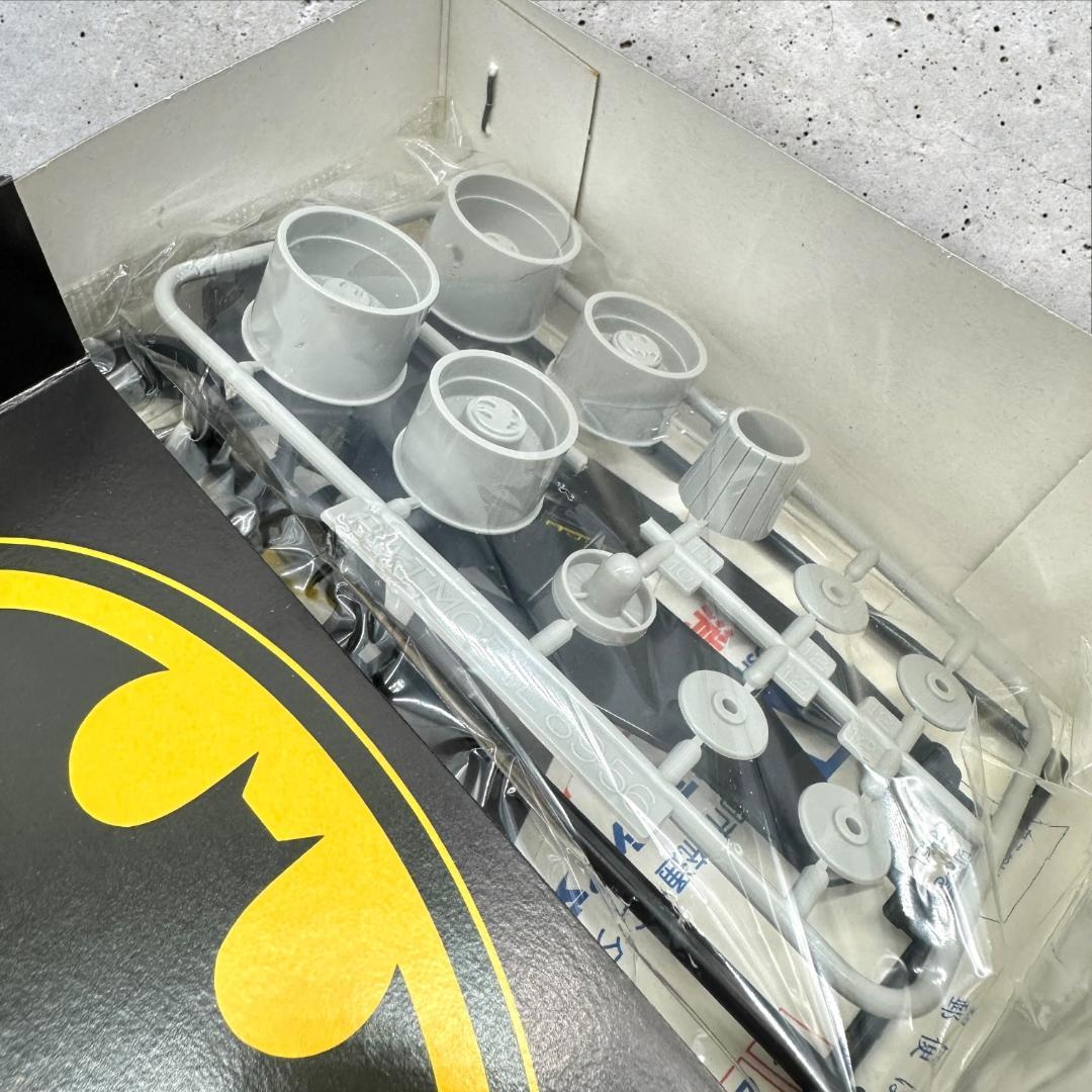 アオシマ　 バットモービル 4WD モーター付 BATMOBILE　バットマン