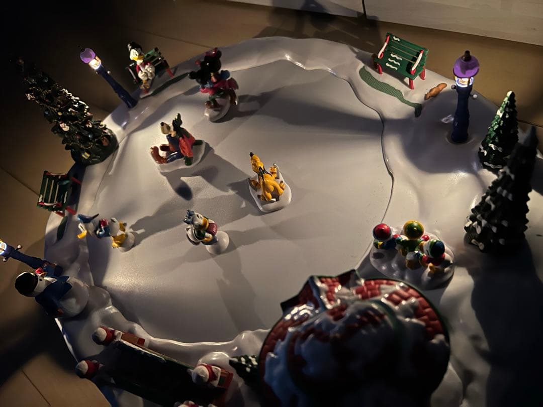 【希少】Mickey's Holiday Skaters ディズニー クリスマス