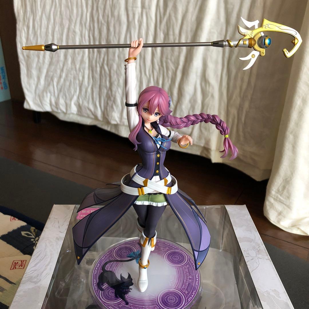 エマ・ミルスティン　フィギュア