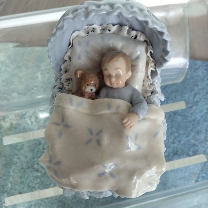 陶磁器製 赤ちゃんとクマの置物 アンティーク