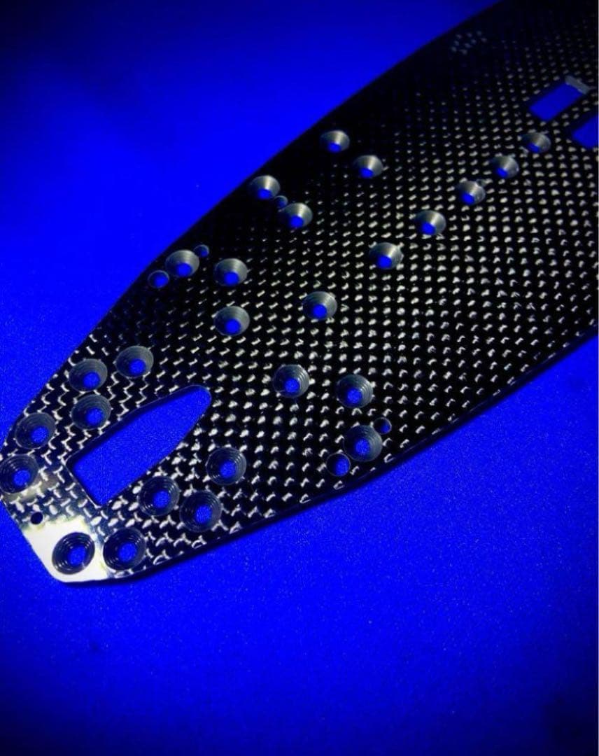 AWESOMATIX オーソマ A800R 用 カーボンシャーシ 平織　艶あり