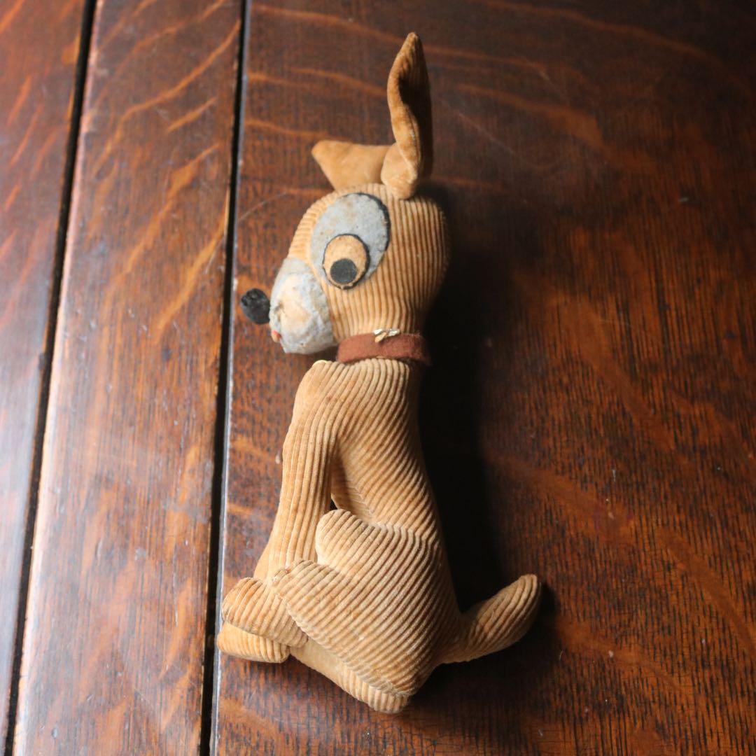 たち耳イヌのぬいぐるみ　おがくず人形 ブロカントヴィンテージアンティーク蚤の市