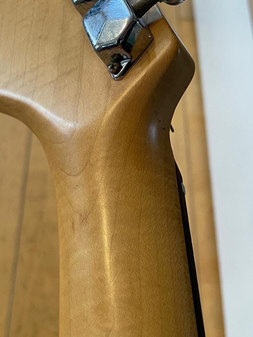 Fender Stratocaster サンバースト　トラ杢ネック