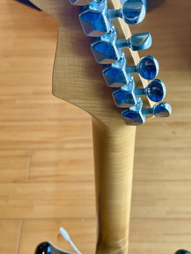 Fender Stratocaster サンバースト　トラ杢ネック