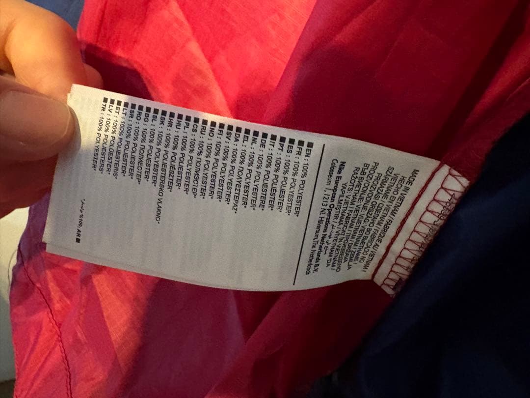 【セット売りSALE】FCバルセロナ　ナイロンパーカーとポロシャツ　スペイン土産