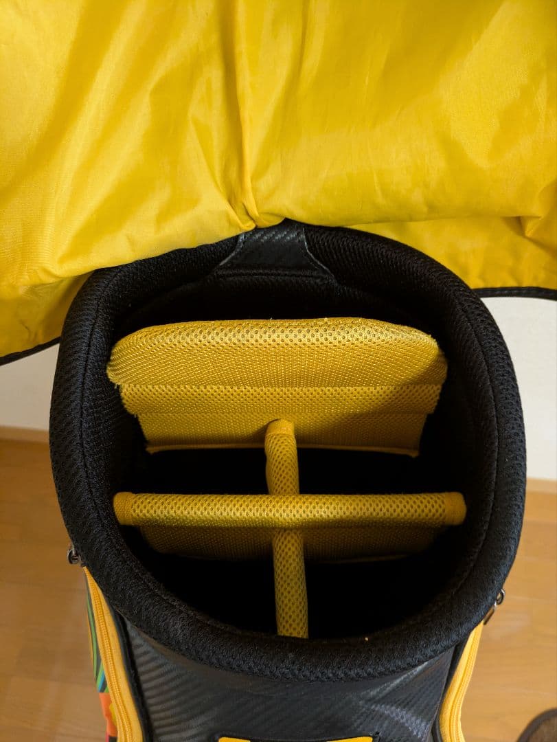 Loudmouth カラフル花柄キャディバッグ