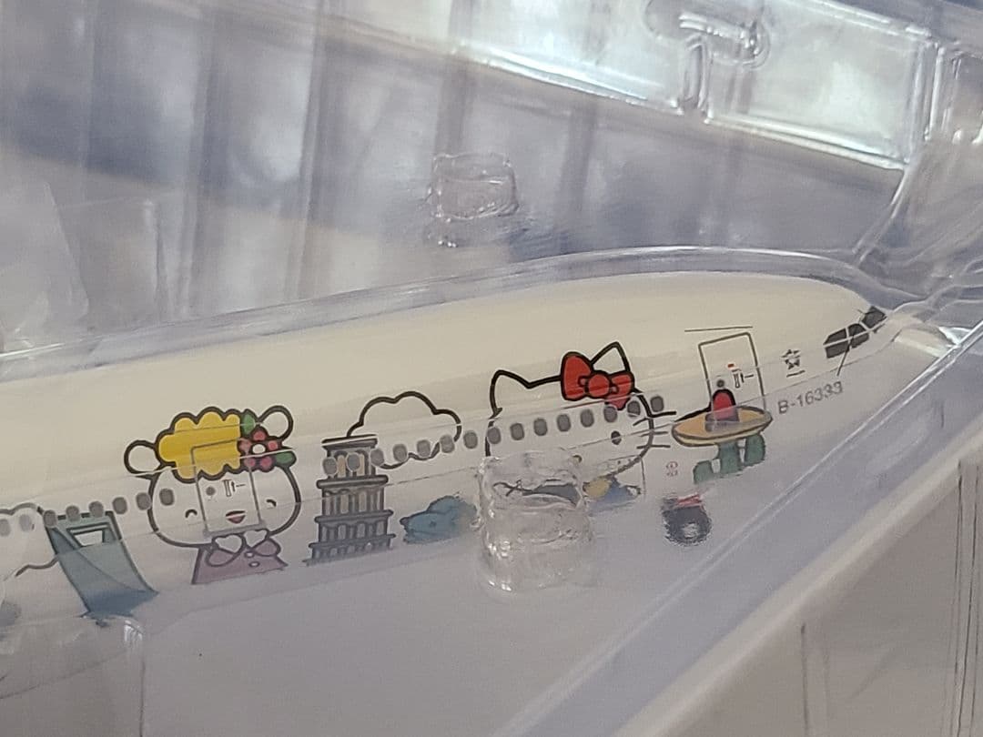 エバー航空　エアバスA330-300　ハローキティ　＜1/200＞