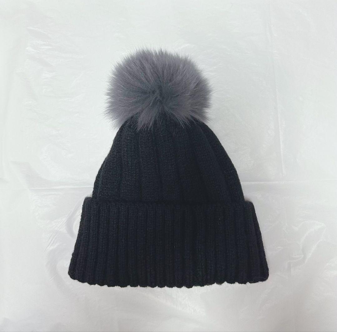 CHANEL 黒 ニット帽 ボンボンファー付き