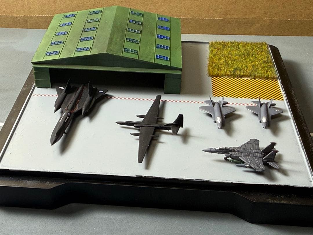 1/700 米軍基地ジオラマ　航空機付き