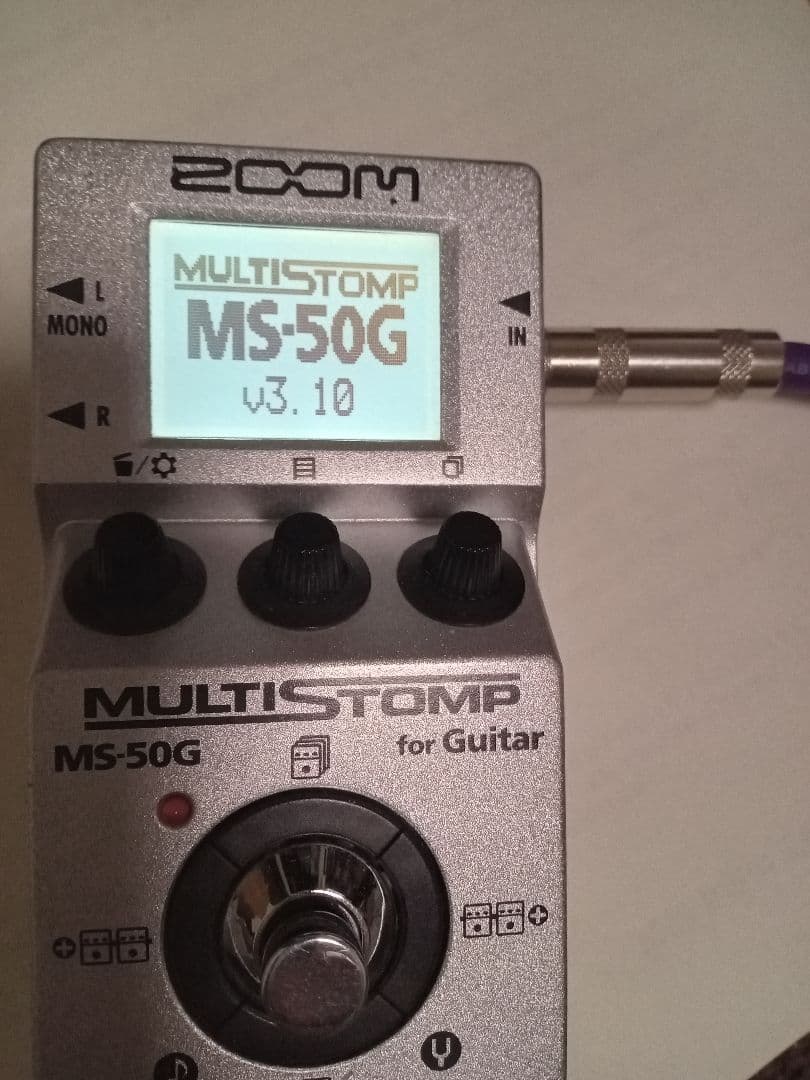 ZOOM MS-50G　 マルチエフェクター　と　 BOOK