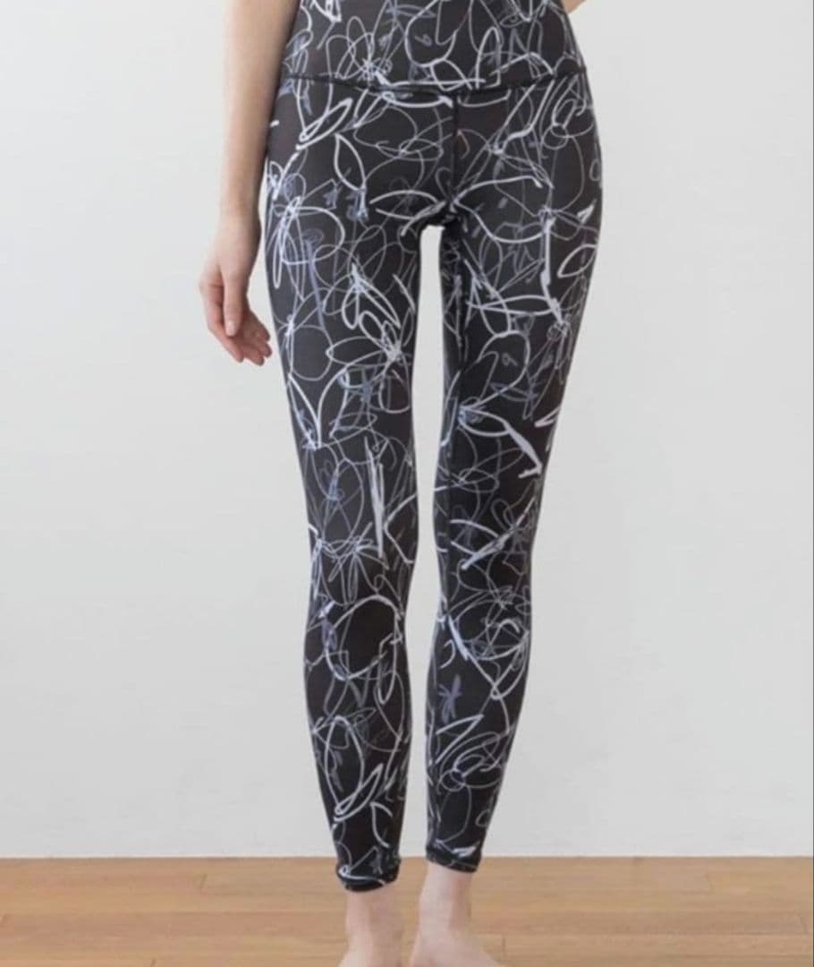 SUKALA　リボンフラワープリントブラトップレギンスヘアバンド3点セット　新品